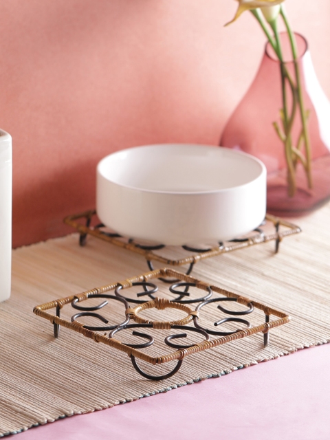 

VarEesha Set of 2 Beige Bamboo Square Small HotPots/ Trivets Set of Two
