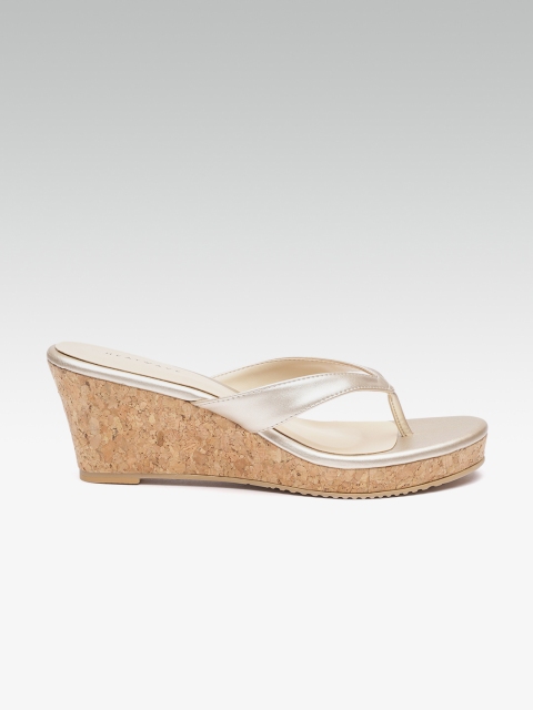 

HEATWAVE Women Gold-Toned Solid Wedges