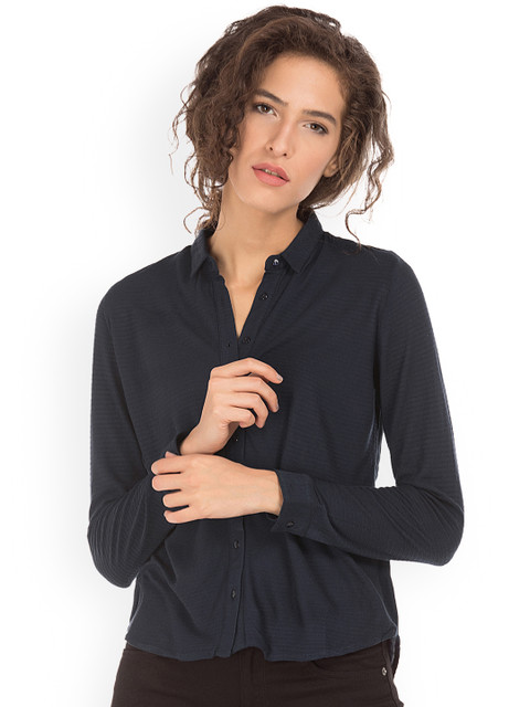 

Arrow Woman Navy Blue Regular Fit Solid Formal Shirt