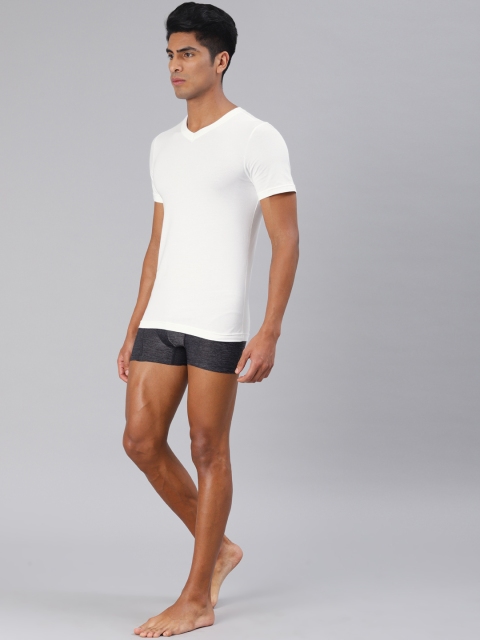 

HRX by Hrithik Roshan Men Lifestyle White Solid V-Neck Inner T-shirt LS-7004D