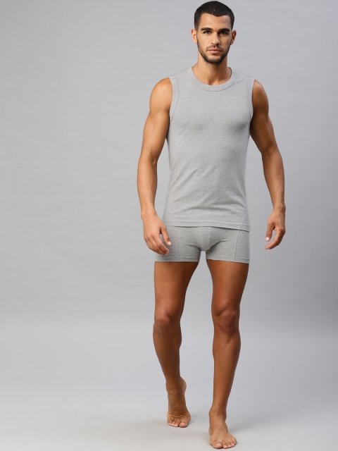 

HRX by Hrithik Roshan Men Lifestyle Grey Solid Core Muscle Innervest LS-7002B
