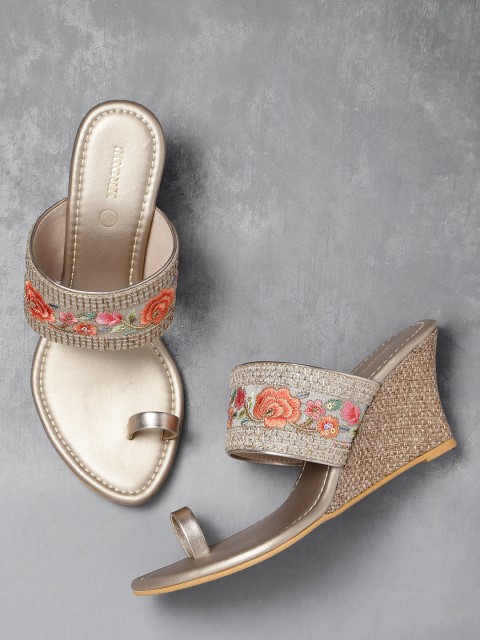 

Anouk Women Beige & Pink Floral Embroidered Wedges