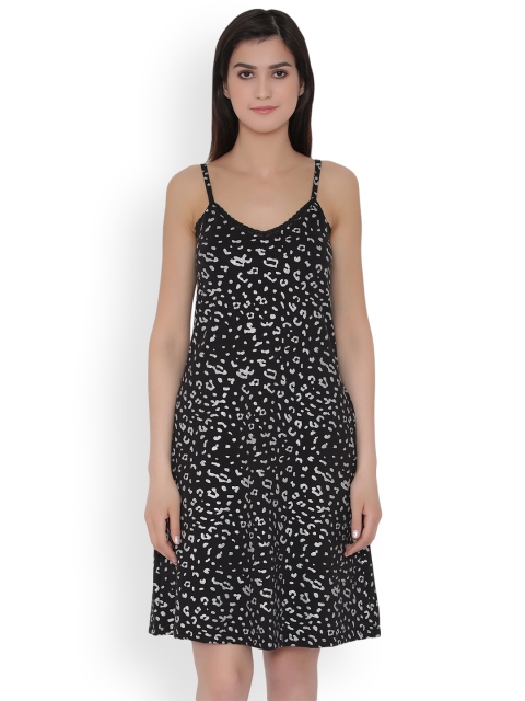 

Clovia Black Printed Nightdress NS1088P13