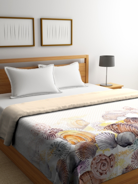 

SPACES Off-White & Brown Ethnic Motifs AC Room 150 GSM Double Bed Comforter