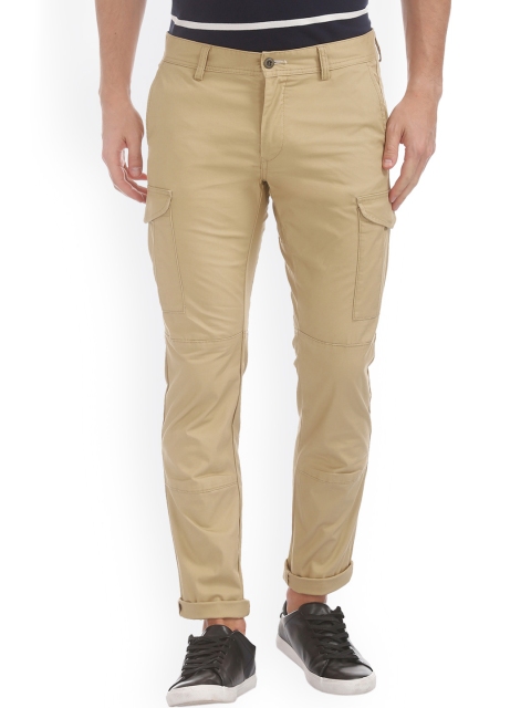 

GANT Men Beige Slim Fit Solid Cargos
