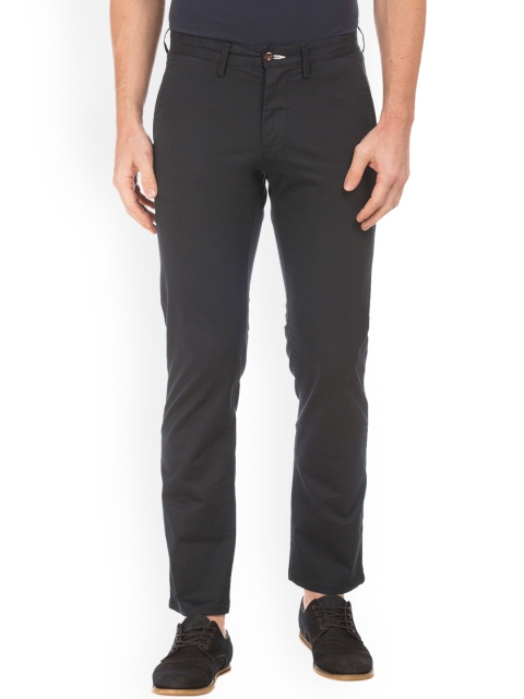 

GANT Men Black Slim Fit Solid Regular Trousers