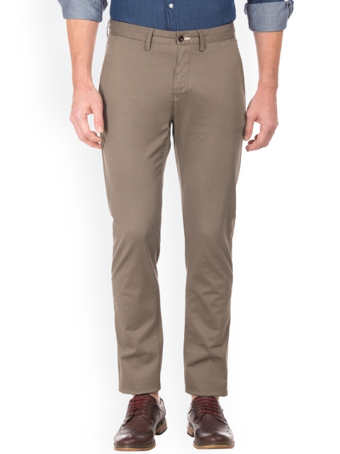 

GANT Men Brown Regular Fit Solid Regular Trousers