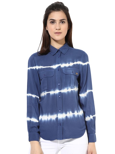 

Magzayra Women Blue Regular Fit Printed Casual Shirt