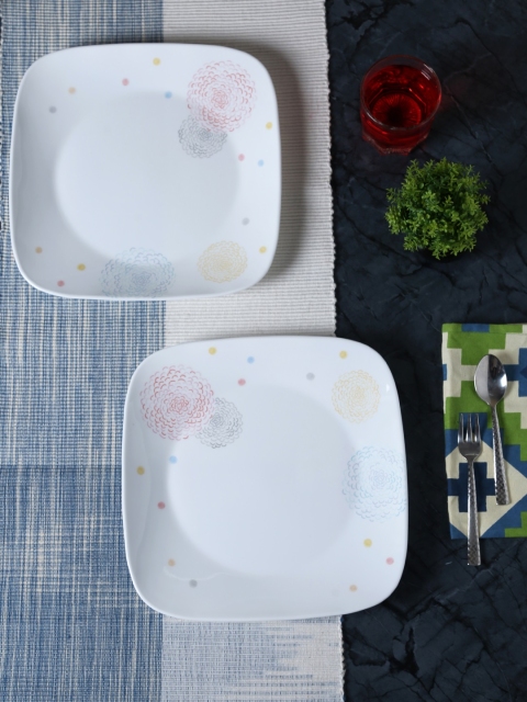

Corelle Set of 6 White Printed Glass Plate Set