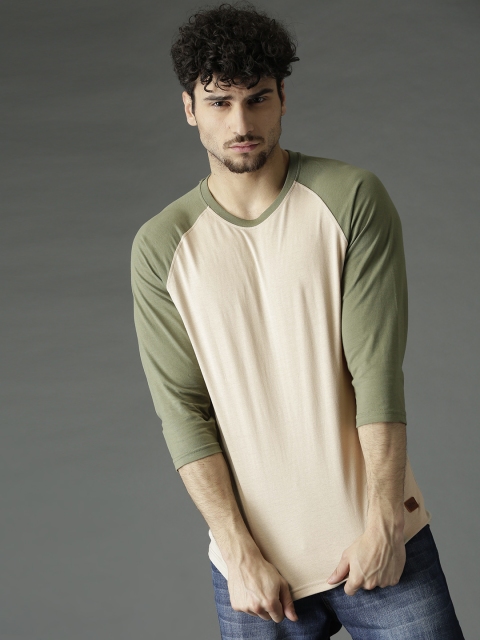 

Roadster Men Beige & Olive Green Solid Round Neck T-shirt