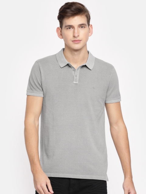 

Calvin Klein Jeans Men Grey Solid Polo Collar T-shirt