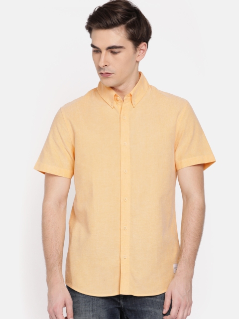 

Calvin Klein Jeans Men Yellow Slim Fit Solid Casual Shirt