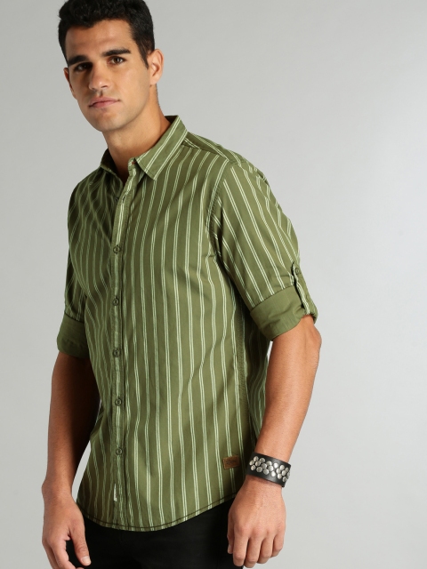 

Roadster Men Olive Green & Off-White Regular Fit Striped Casual Shirt