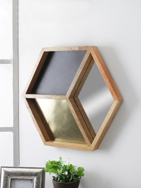 

HOME DECORE INDIA Black & Gold-Toned Wall Art