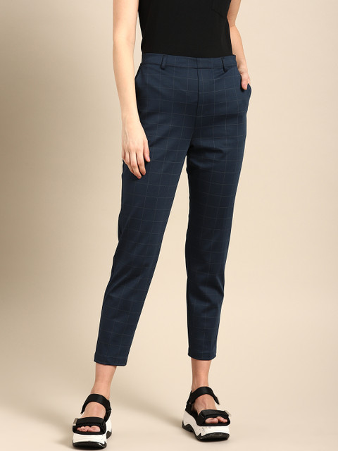 

ether Women Navy Blue Regular Fit Checked Three-Fourth Trousers