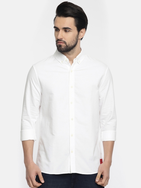 

Calvin Klein Jeans Men White Slim Fit Solid Casual Shirt