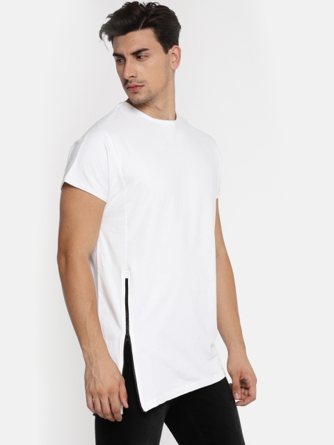 

SKULT by Shahid Kapoor Men White Solid Round Neck T-shirt