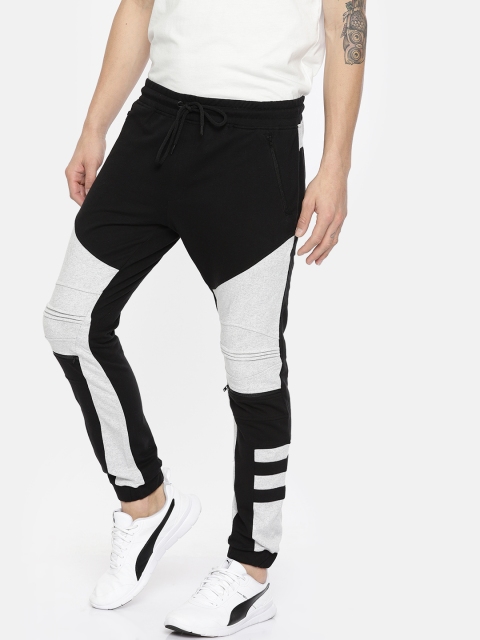 

SKULT by Shahid Kapoor Men Grey & Black Colourblocked Regular Fit Joggers