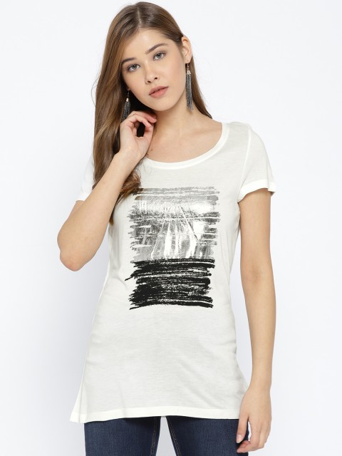 

Vero Moda Women Off-White Printed Round Neck T-shirt