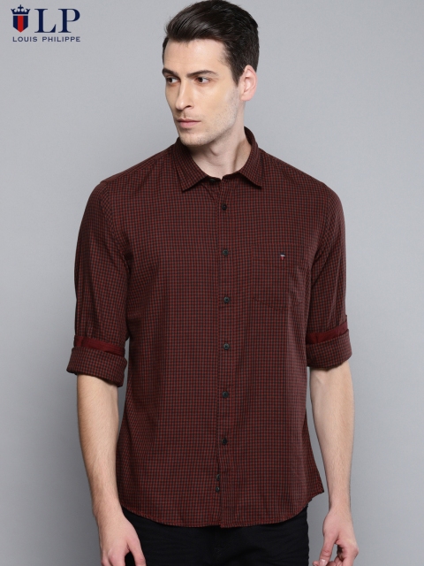 

Louis Philippe Sport Men Maroon & Black Slim Fit Checked Casual Shirt