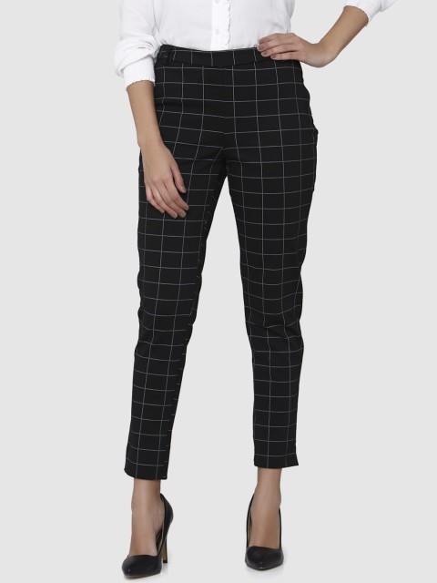 

Vero Moda Women Black & White Regular Fit Checked Regular Trousers