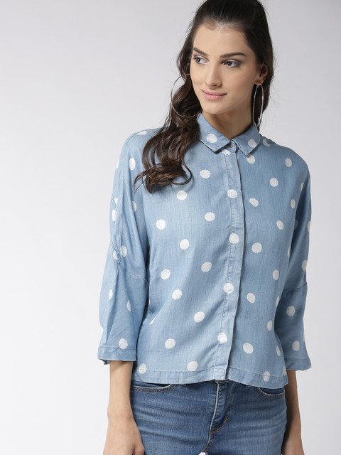 

Levis Women Blue & White Chambray Regular Fit Printed Casual Shirt