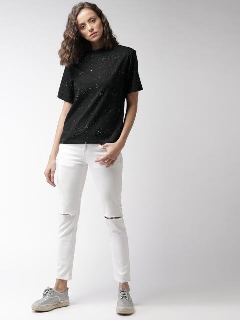 

Levis Women Black Printed Round Neck Pure Cotton T-shirt