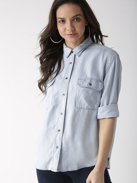 

Levis Women Blue Chambray Boyfriend Fit Solid Casual Shirt