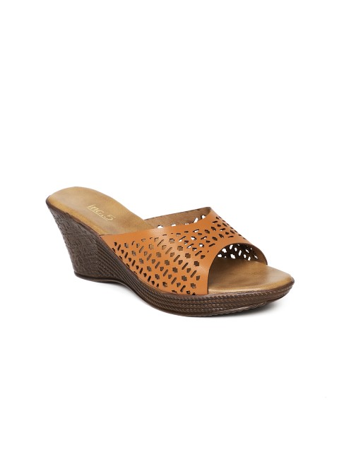 

Inc 5 Women Tan Laser-Cut Sandals