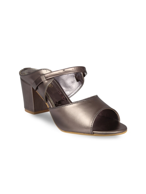 

pelle albero Women Gunmetal-Toned Solid Sandals, Metallic
