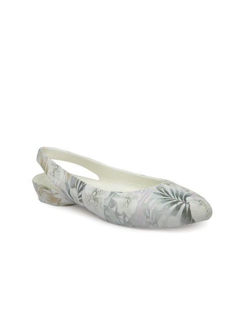 

Crocs Women Off-White Shoe-Style Sandals