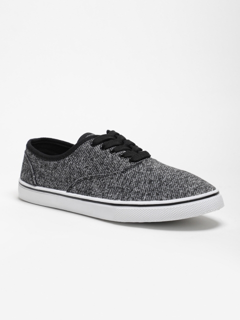 

LOCOMOTIVE Men Black Sneakers