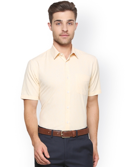 

Peter England Men Orange Nuvo Regular Fit Solid Formal Shirt
