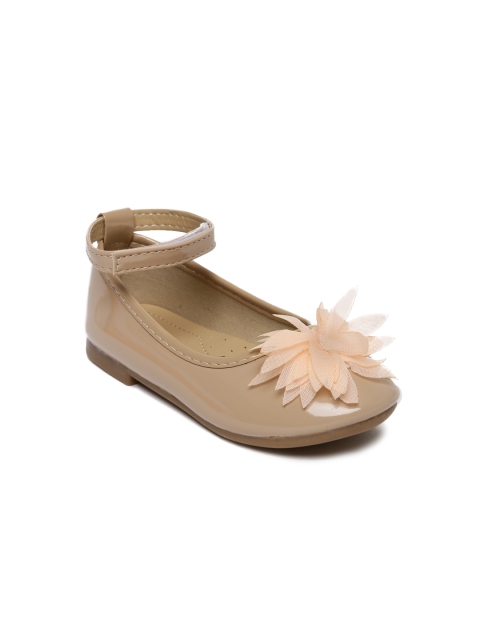 

Kittens Girls Nude-Coloured Solid Ballerinas