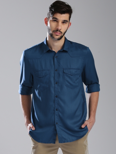 

Bossini Men Blue Contemporary Regular Fit Solid Casual Shirt