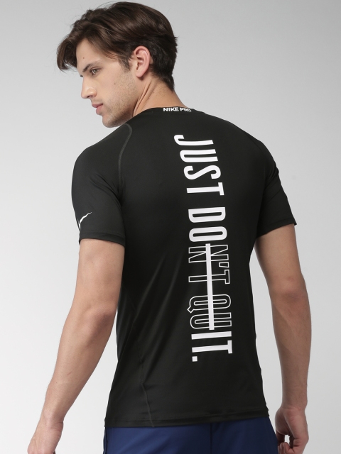 

Nike Men Black AS M NP SS FTTD HBR SG 1 DRI-FIT Slim Fit Solid Round Neck T-shirt