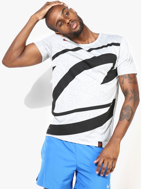

Nike Men Grey Melange & Black Cleveland Cavaliers NBA Printed Round Neck T-shirt