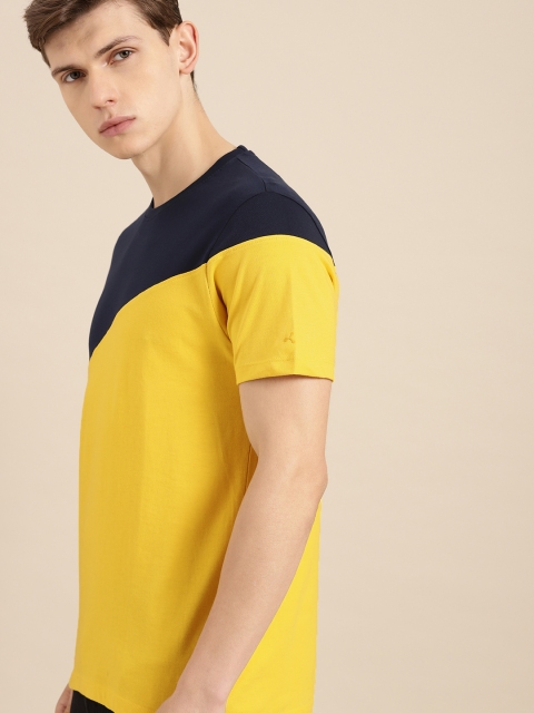 

ether Men Yellow & Navy Blue Colourblocked Round Neck T-shirt