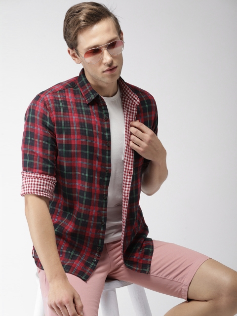 

Harvard Men Red & Green Regular Fit Checked Casual Shirt