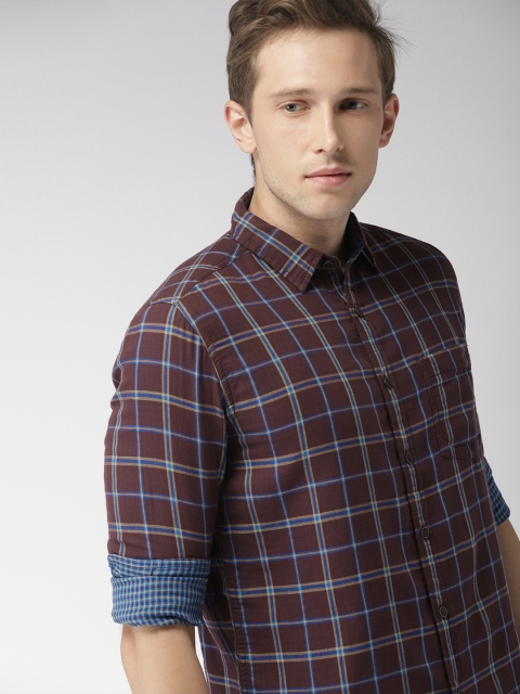 

Harvard Men Burgundy & Blue Slim Fit Checked Casual Shirt
