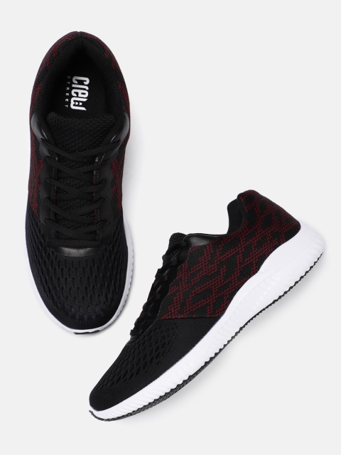 

Crew STREET Men Black & Maroon Running Shoes