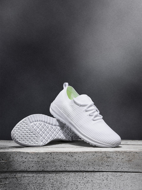 

HRX by Hrithik Roshan Men White Soft Walk Sneakers