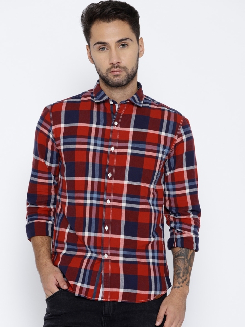 

John Players Men Red & Navy Blue Trim Fit Checked Casual Shirt