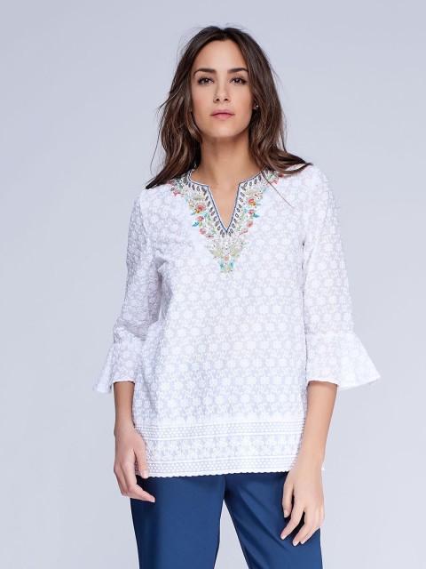 

NIZA Women White Solid Floral Top