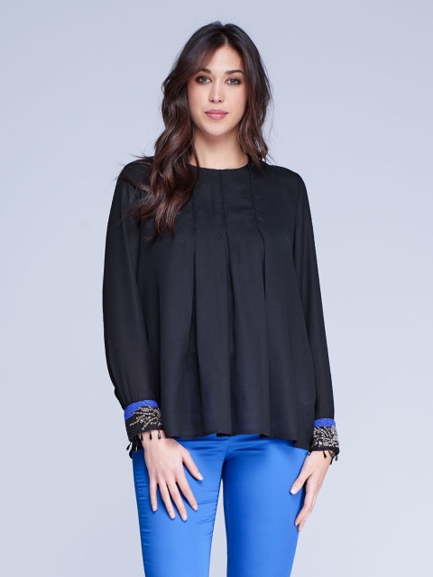 

NIZA Women Black Solid Top