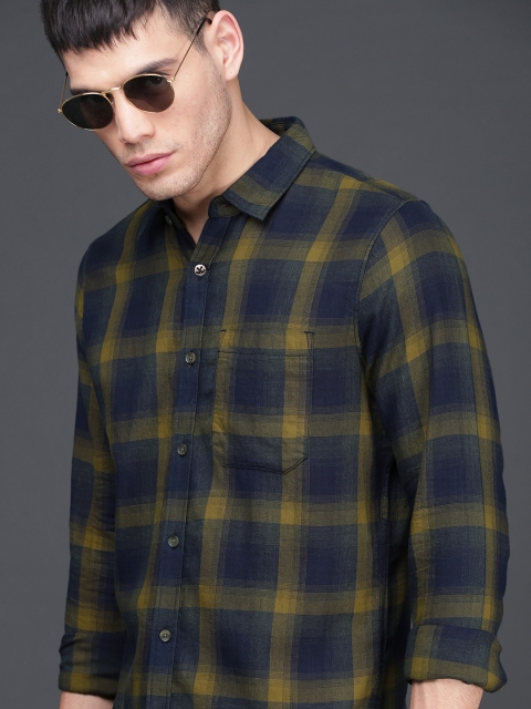

WROGN Men Olive Green & Navy Blue Slim Fit Checked Casual Shirt