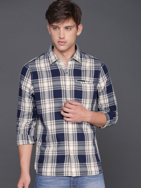 

WROGN Men Navy & Off-White Slim Fit Checked Casual Shirt, Navy blue