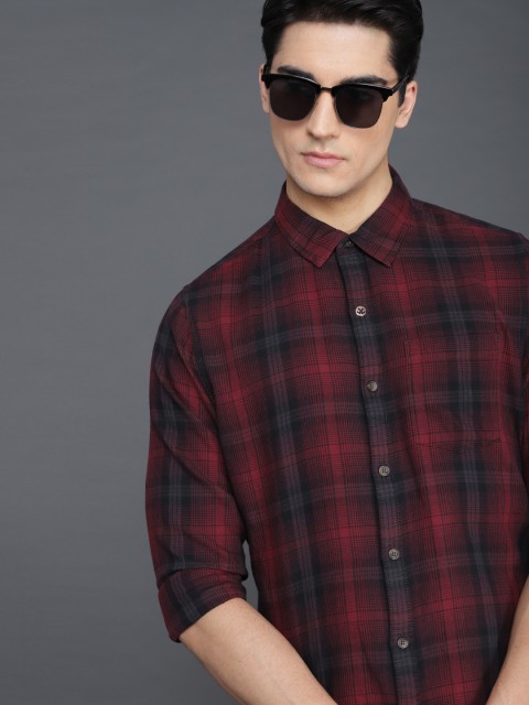 

WROGN Men Maroon & Black Slim Fit Checked Casual Shirt