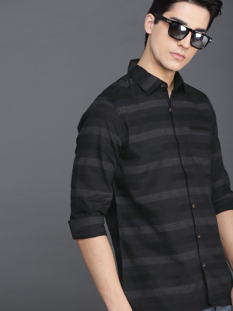 

WROGN Men Black Slim Fit Striped Casual Shirt