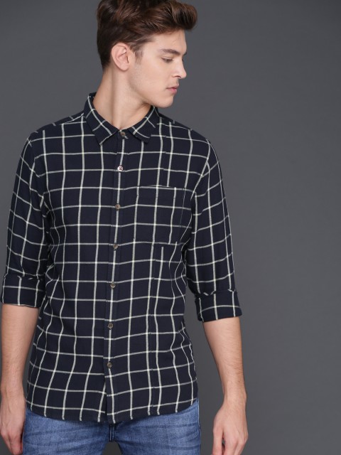 

WROGN Men Navy Blue & White Regular Fit Checked Casual Shirt